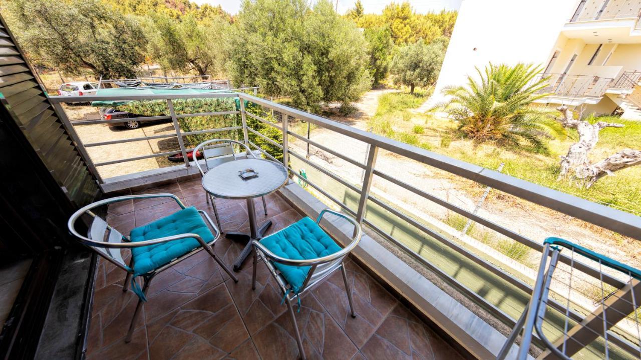 Salonikiou Beach Apartments Akti Salonikiou Extérieur photo