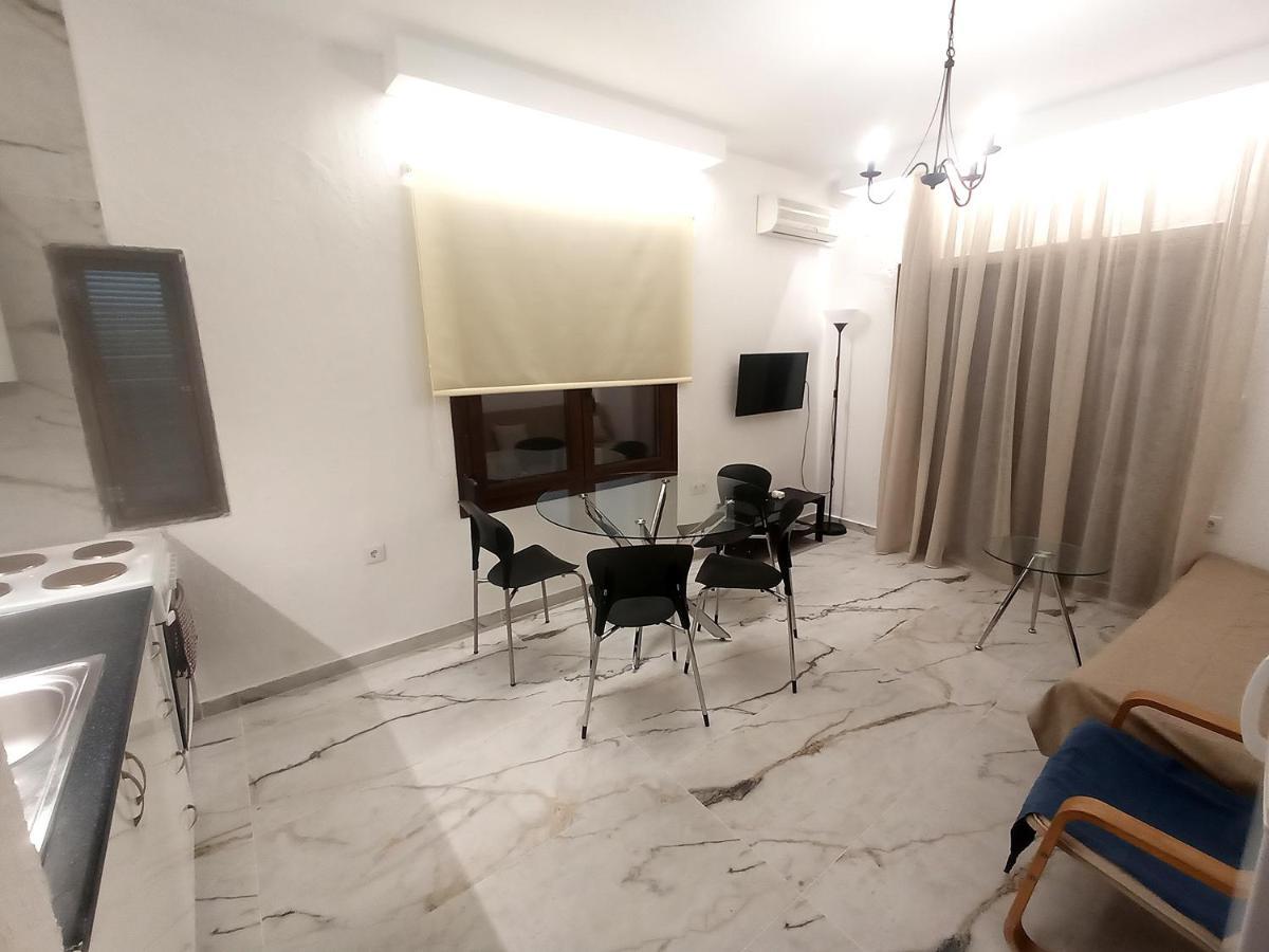 Salonikiou Beach Apartments Akti Salonikiou Extérieur photo