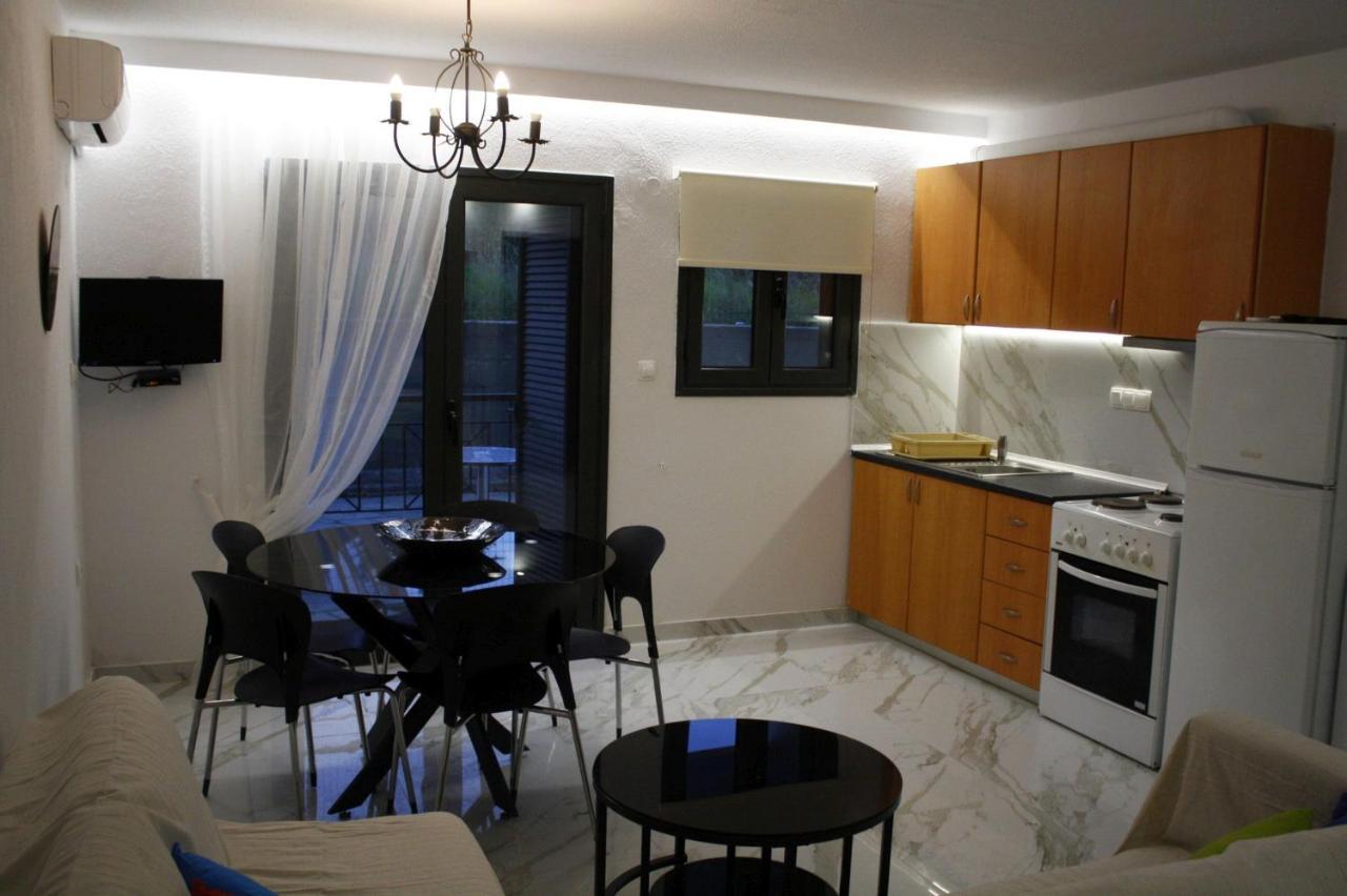 Salonikiou Beach Apartments Akti Salonikiou Extérieur photo